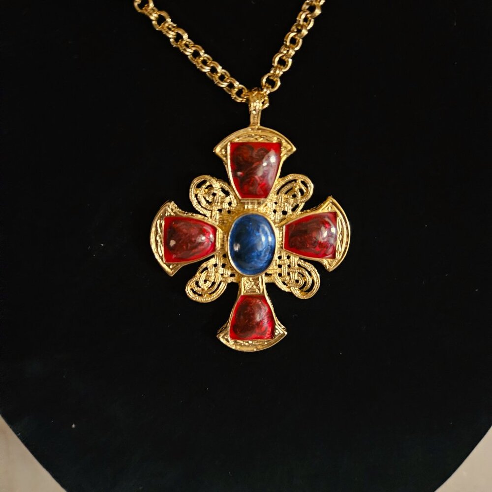 Vintage Unbranded 36" Gold Tone Filagree Maltese Cross Pendant Dark Red & Blue